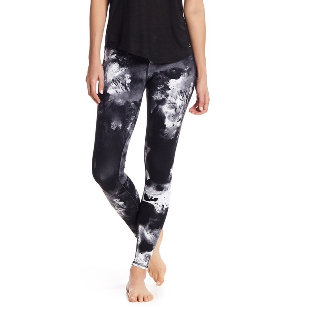 Alo Airbrush Leggings - Blackblast- Size Large